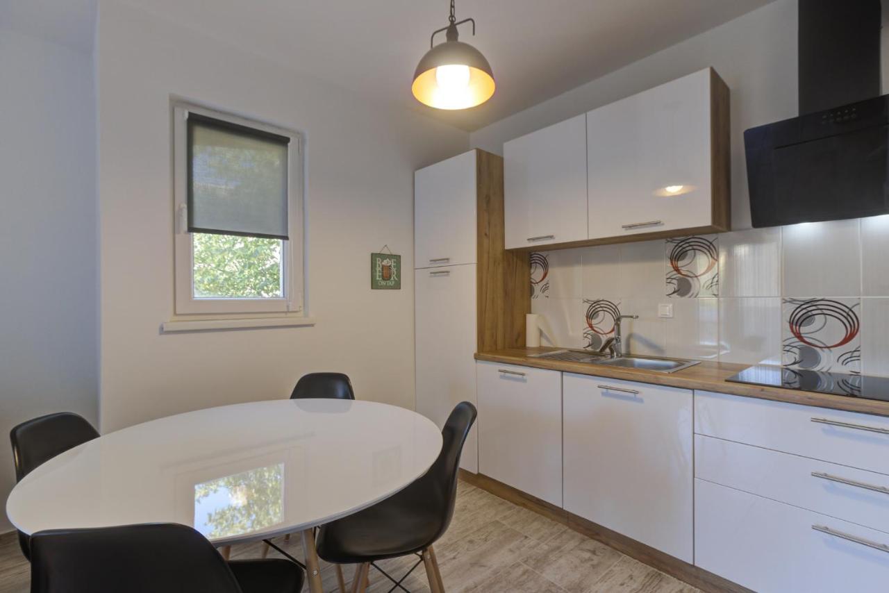 Demi Apartment Сен Екстериор снимка
